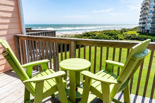 Property grounds - Sound Of The Sea East 109, Oceanfront Condo in Emerald Isle, NC! (Emerald Isle)