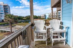 Property grounds - Sound Of The Sea East 121, Oceanfront Condo in Emerald Isle, NC! (Emerald Isle)