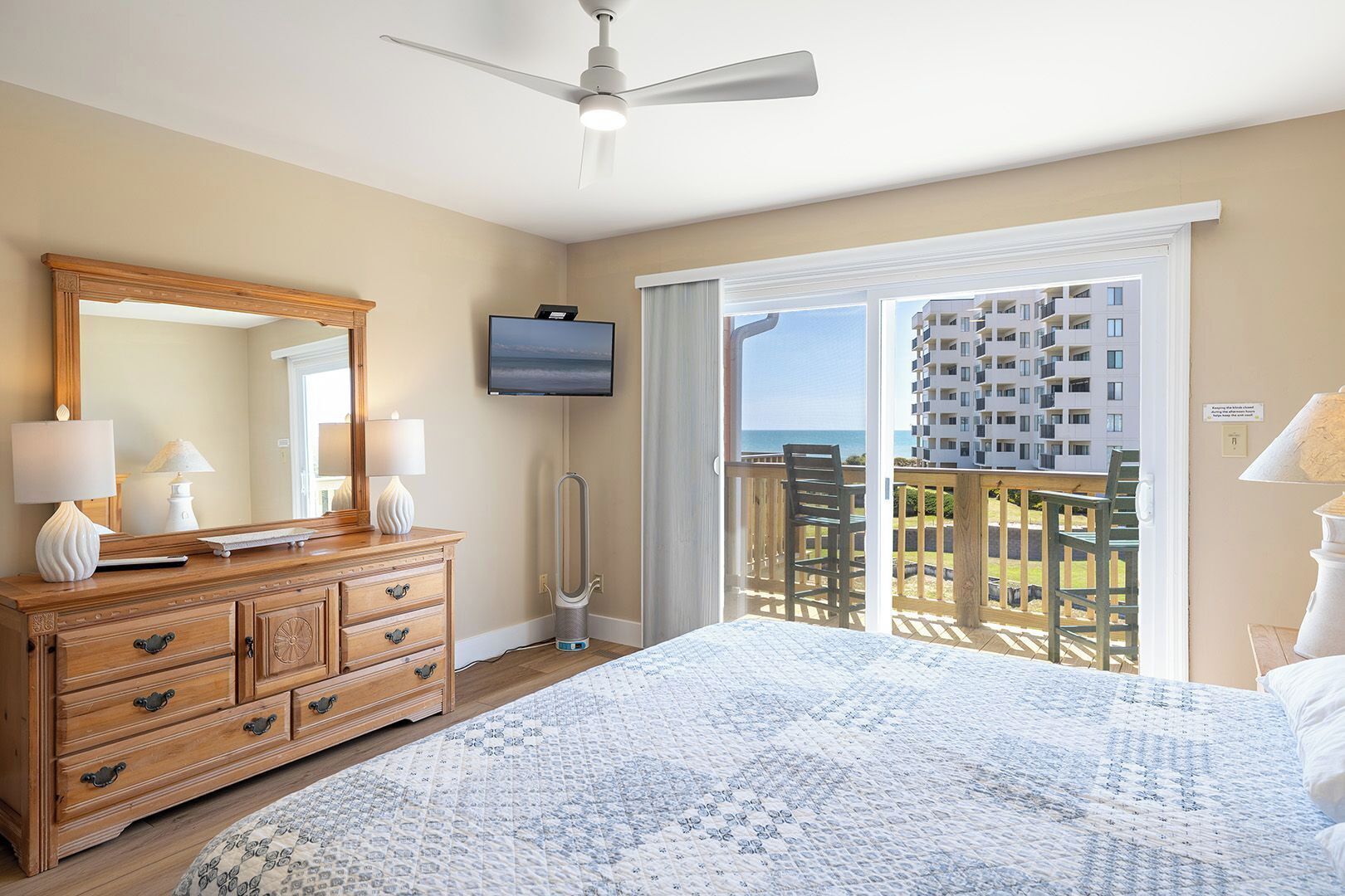 4 makuuhuonetta, silitysrauta/-lauta, Wi-Fi