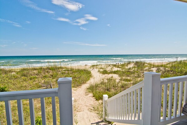 Beach - Southern Breeze, Oceanfront House in Emerald Isle, NC! (Emerald Isle)