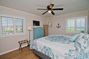 2 bedrooms, iron/ironing board, WiFi - Southwinds F7, Oceanfront Condo in Atlantic Beach, NC! (Atlantic Beach)