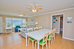 Interior - Splash of Lime West, Oceanfront Duplex in Emerald Isle, NC! (Emerald Isle)