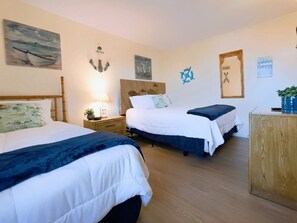 2 bedrooms, iron/ironing board, WiFi