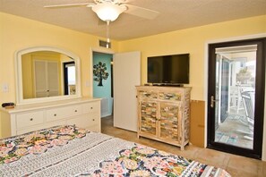 4 bedrooms, iron/ironing board, WiFi - Summer Winds C-222, Oceanfront Condo in Indian Beach, NC! (Indian Beach)