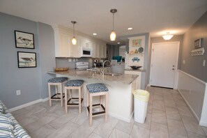 Frigorifero, microonde, forno, lavastoviglie