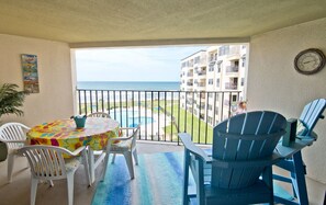 Outdoor dining - Summer Winds B-439, Oceanfront Condo in Indian Beach, NC! (Indian Beach)