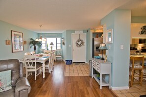Dining - Summer Winds B-439, Oceanfront Condo in Indian Beach, NC! (Indian Beach)
