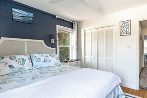 3 bedrooms, iron/ironing board, WiFi - Maggie's Place, Oceanside House, in Emerald Isle NC! (Emerald Isle)