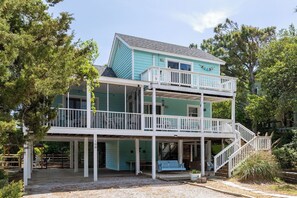 Exterior - Maggie's Place, Oceanside House, in Emerald Isle NC! (Emerald Isle)
