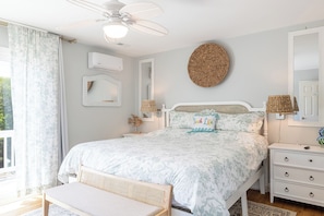 3 bedrooms, iron/ironing board, WiFi - Maggie's Place, Oceanside House, in Emerald Isle NC! (Emerald Isle)