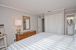3 chambres, fer et planche à repasser, Wi-Fi