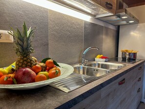 Fridge, oven, stovetop, dishwasher - Apartments Les Crouses Tavern (Valtournenche)