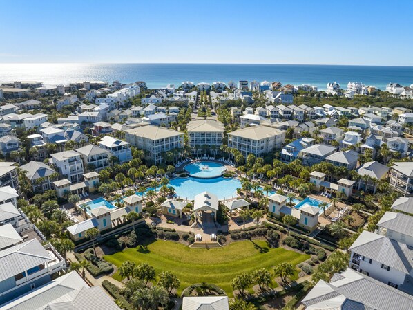 Seasonal outdoor pool - 30A Beach House - Beach Ball (Panama City Beach)