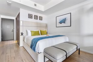 Estudio Deluxe, 1 cama King size y sofá cama, vista a la bahía | Sábanas de algodón egipcio, ropa de cama de alta calidad y edredón