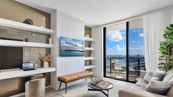 City Apartment, 2 Bedrooms, Ocean View, Oceanfront 1511 | Terrace/patio