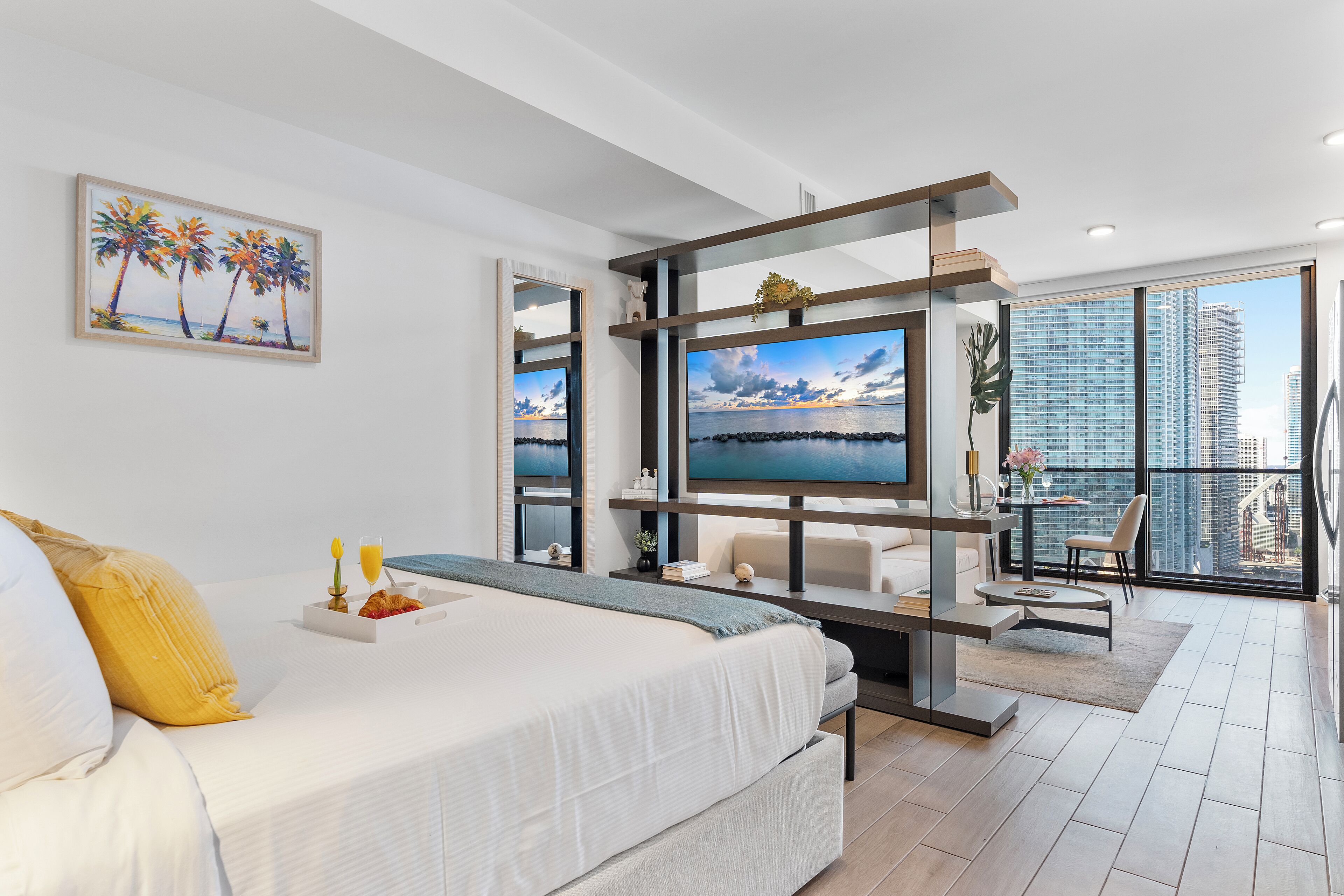 Deluxe Studio, 1 King Bed with Sofa bed, Bay View 2306 | Egyptian cotton sheets, premium bedding, down comforters