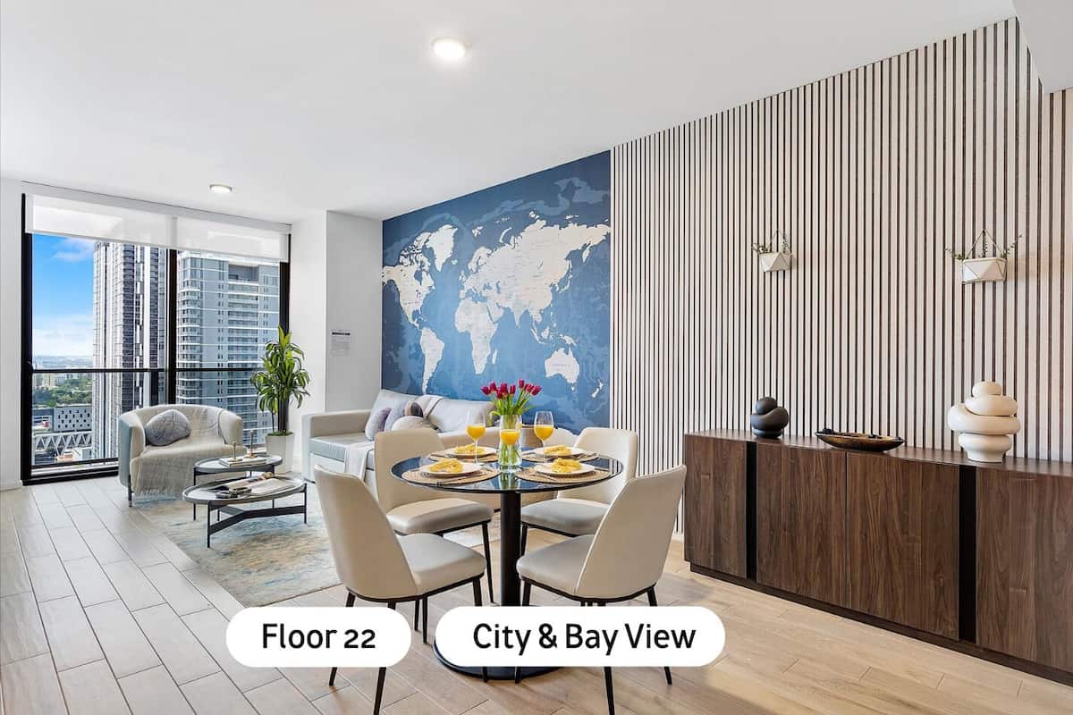 Luxury Apartment2218 | Living area | 55-inch Smart TV with cable channels