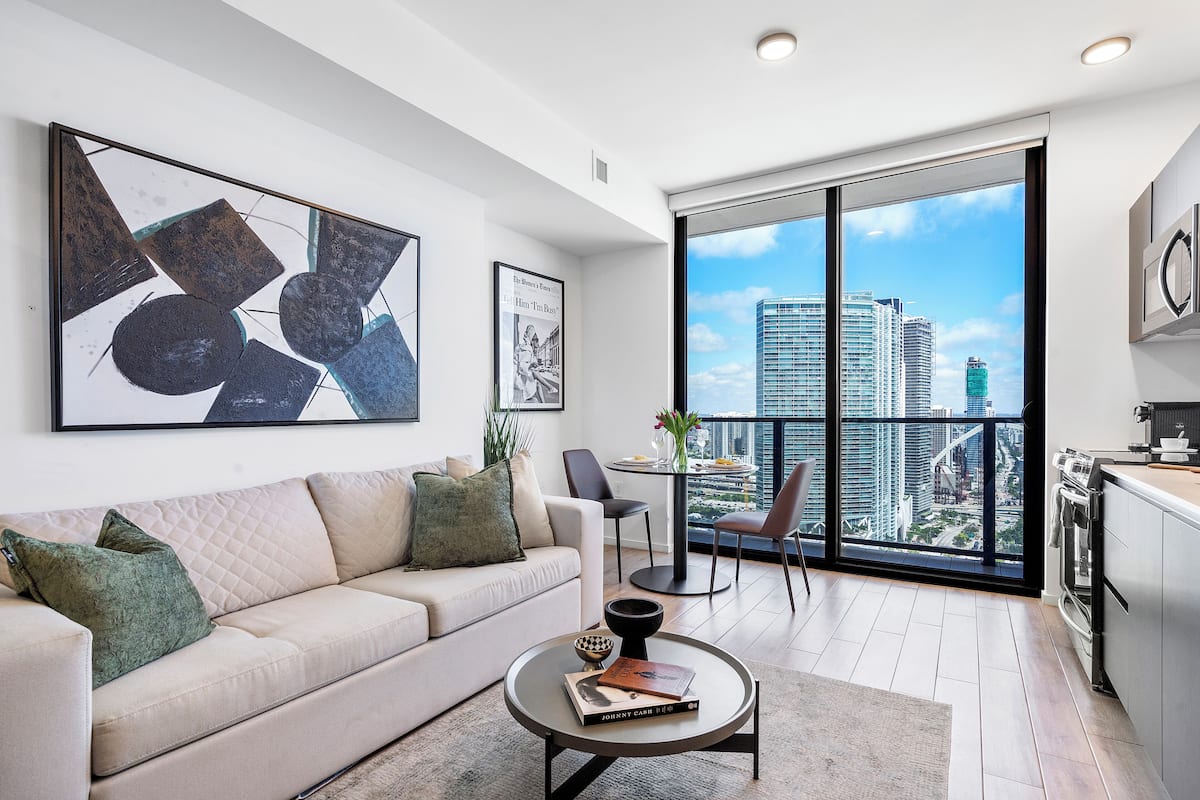 Deluxe Studio, 1 King Bed with Sofa Bed, Bay View 3108 | Living area