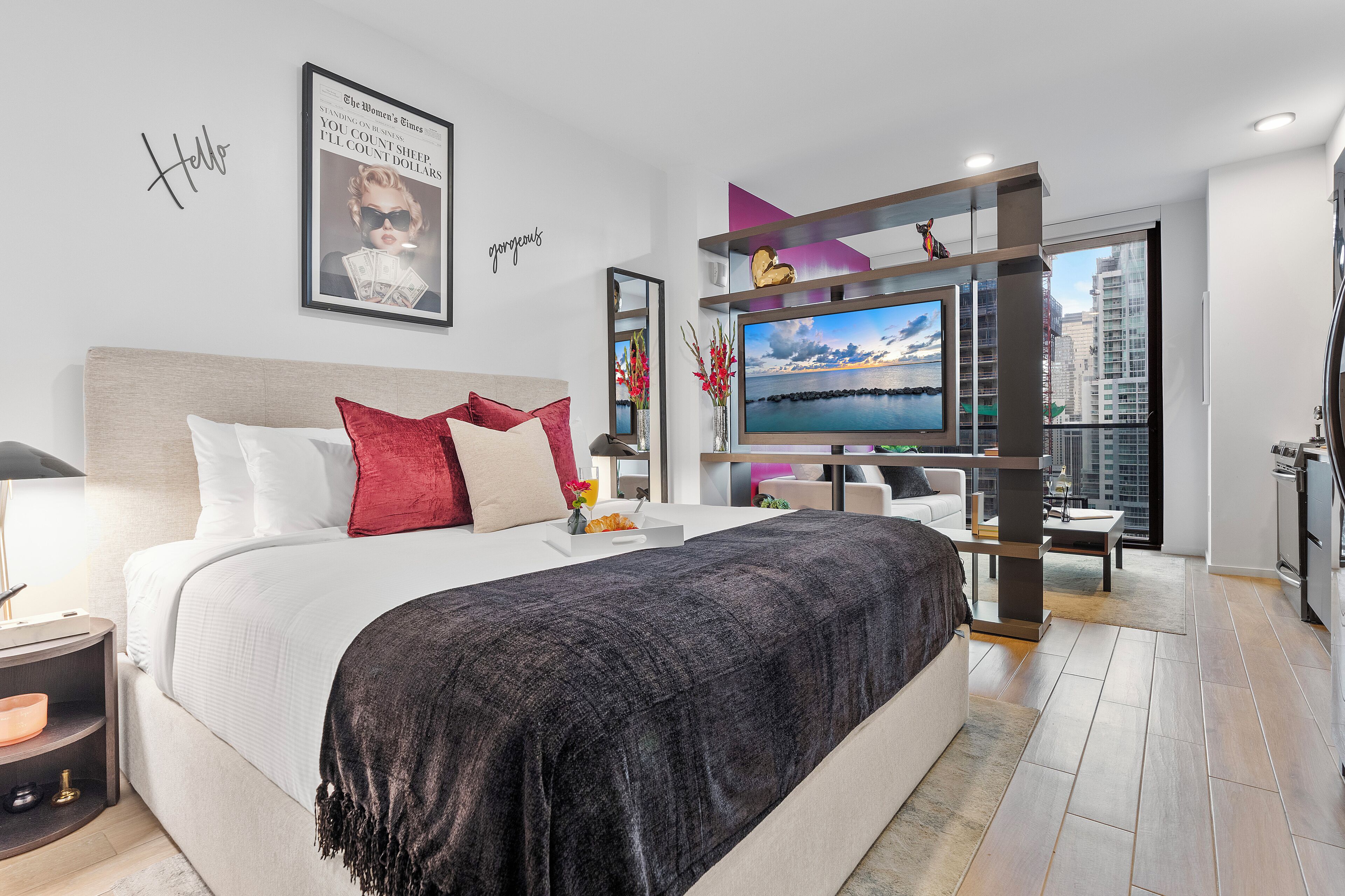 Studio Deluxe, 1 très grand lit et 1 canapé-lit, vue baie | Draps en coton égyptien, literie de qualité supérieure