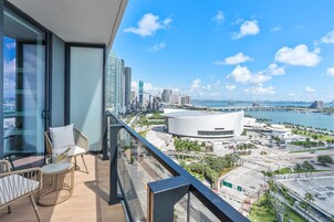 City Apartment, 2 Bedrooms, Ocean View, Oceanfront 1511 | Balcony view