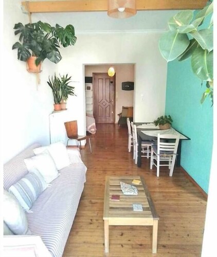 Family-friendly apartment & roof garden @ Koukaki