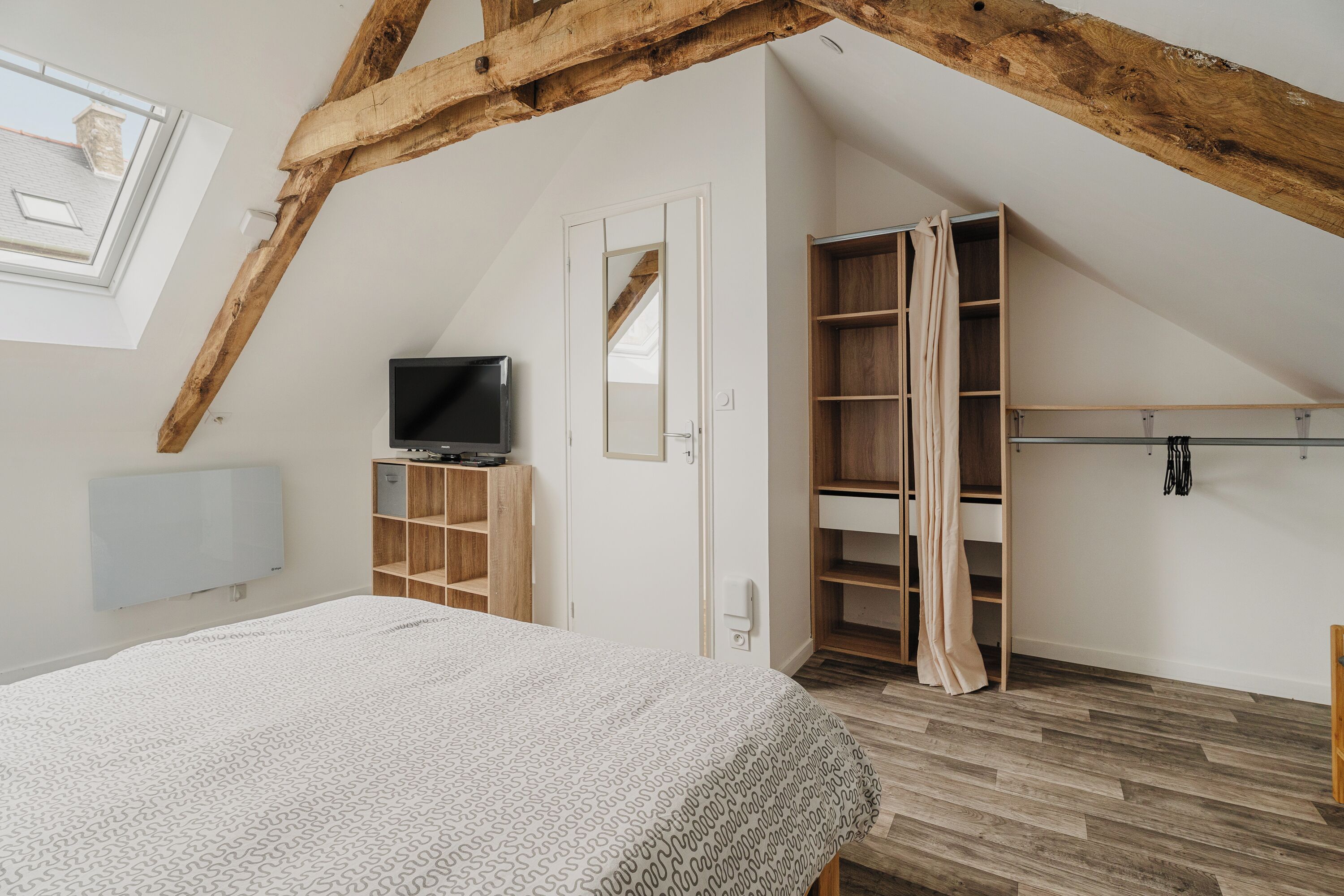 2 habitaciones, tabla de planchar con plancha y wifi gratis 