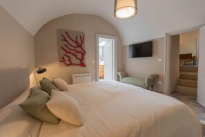 2 Schlafzimmer, Schreibtisch, Bügeleisen/Bügelbrett, WLAN