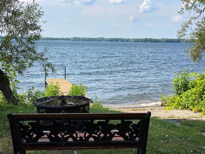 Kat's Cradle Cottage in Prince Edward County. Waterfront on the Reach!