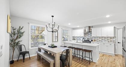 Boho Beauty Newly Remodled 4BD/3 FULL BATH