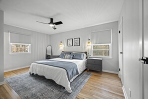 4 soveværelser, skrivebord, strygejern/strygebræt, weekendseng