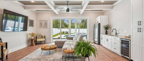 Télévision, cheminée