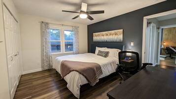 3 soverom, strykejern/-brett, wi-fi (inkludert) og sengetøy