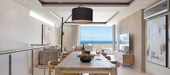Camps Bay Grace - Villa with pool and ocean views