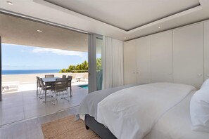 3 bedrooms, desk, iron/ironing board, WiFi