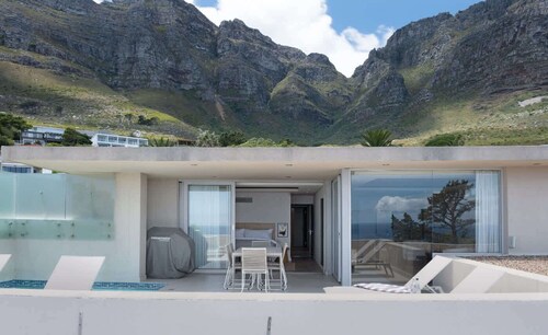 Camps Bay Grace - Villa with pool and ocean views