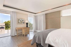 3 bedrooms, desk, iron/ironing board, WiFi