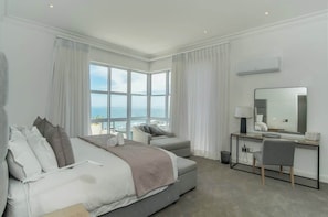 4 bedrooms, desk, iron/ironing board, WiFi