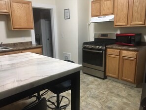 Microwave, oven, stovetop, cookware/dishes/utensils