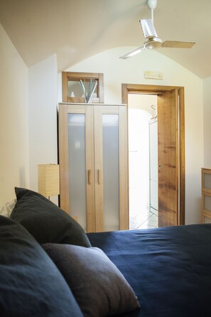 1 soverom, strykejern/-brett, wi-fi og sengetøy