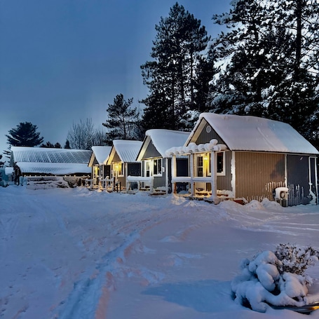 Exterior. Ruth Lake Resort Cabin # 1