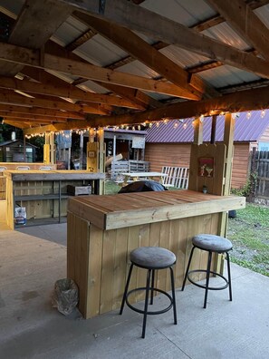 Outdoor dining - Ruth Lake Resort Motel Room # 6 (Spurr Township)