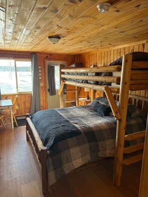 1 soverom, strykejern/-brett, wi-fi og sengetøy