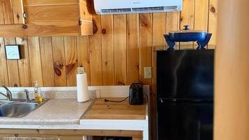 Fridge, microwave, coffee/tea maker, toaster