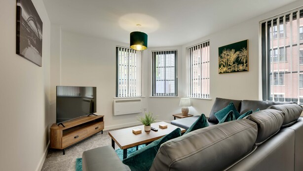 Apartment | Living area - Charltons Bonds Apartments 1B - By Week2Week (Newcastle-upon-Tyne)