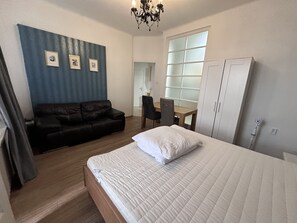 2 bedrooms, WiFi, bed sheets