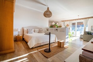 4 habitaciones, tabla de planchar con plancha y wifi gratis 