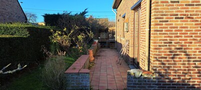 Your other Home
7-8 people, Detached Villa, Towels and Linens provided for free.