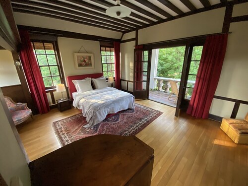 Chambre de Charme Avec vue Pour le Télétravail ou le Farniente !