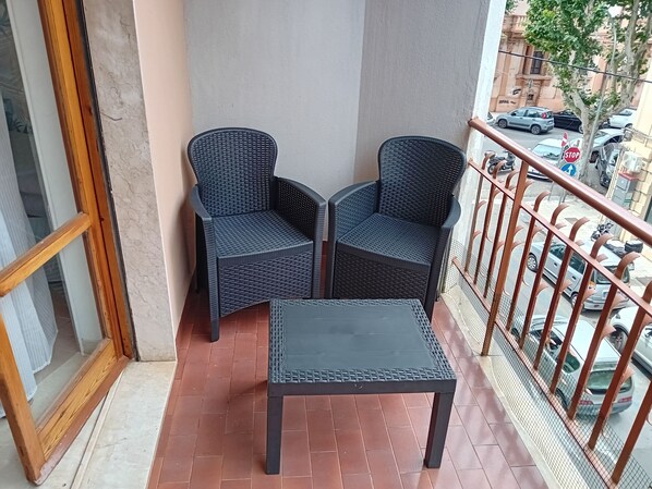 Business Double Room | Terrace/patio - DolceVita (Messina)