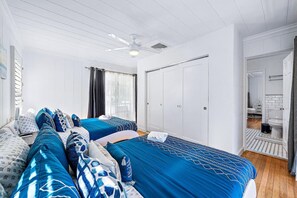 3 bedrooms, desk, iron/ironing board, travel cot